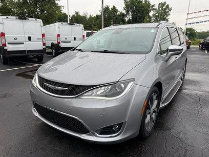 Certified 2017 Chrysler Pacifica Limited w/ Advanced Safetytec Group