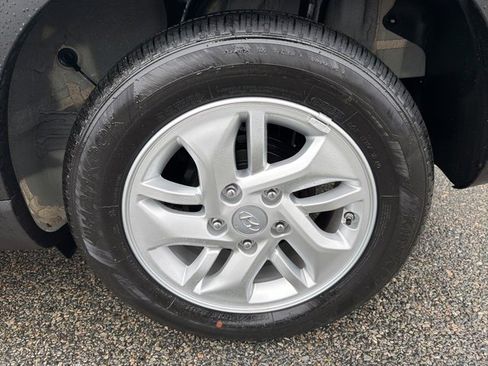 Certified 2025 Hyundai Venue SE image 34