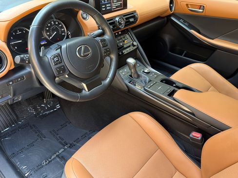 Used 2024 Lexus IS 300 AWD w/ Premium Package image 9