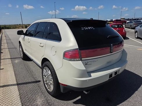 Used 2008 Lincoln MKX AWD image 2