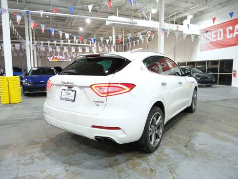 Used 2017 Maserati Levante S image 10