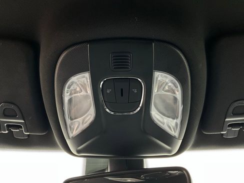 Used 2025 Jeep Compass Trailhawk image 16