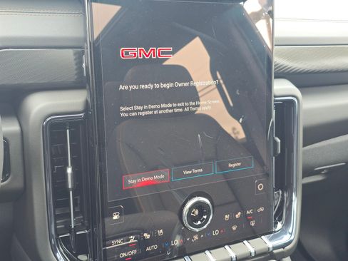New 2026 GMC Yukon AT4 AWD/4WD image 19