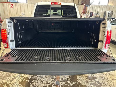 Used 2017 RAM 1500 Laramie w/ Convenience Group AWD/4WD image 22