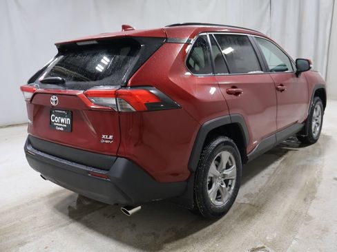 New 2025 Toyota RAV4 XLE image 7