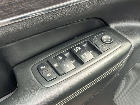 Used 2014 Jeep Grand Cherokee Limited image 26