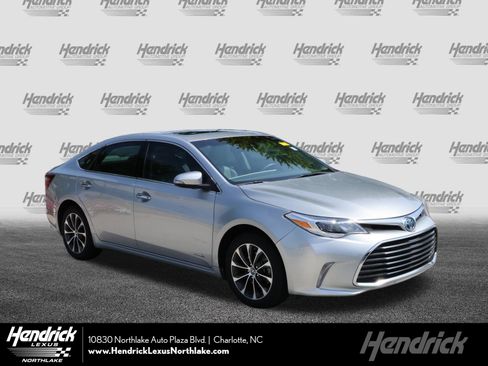 Used 2018 Toyota Avalon XLE Premium w/ All Weather Liner Package FWD image 1