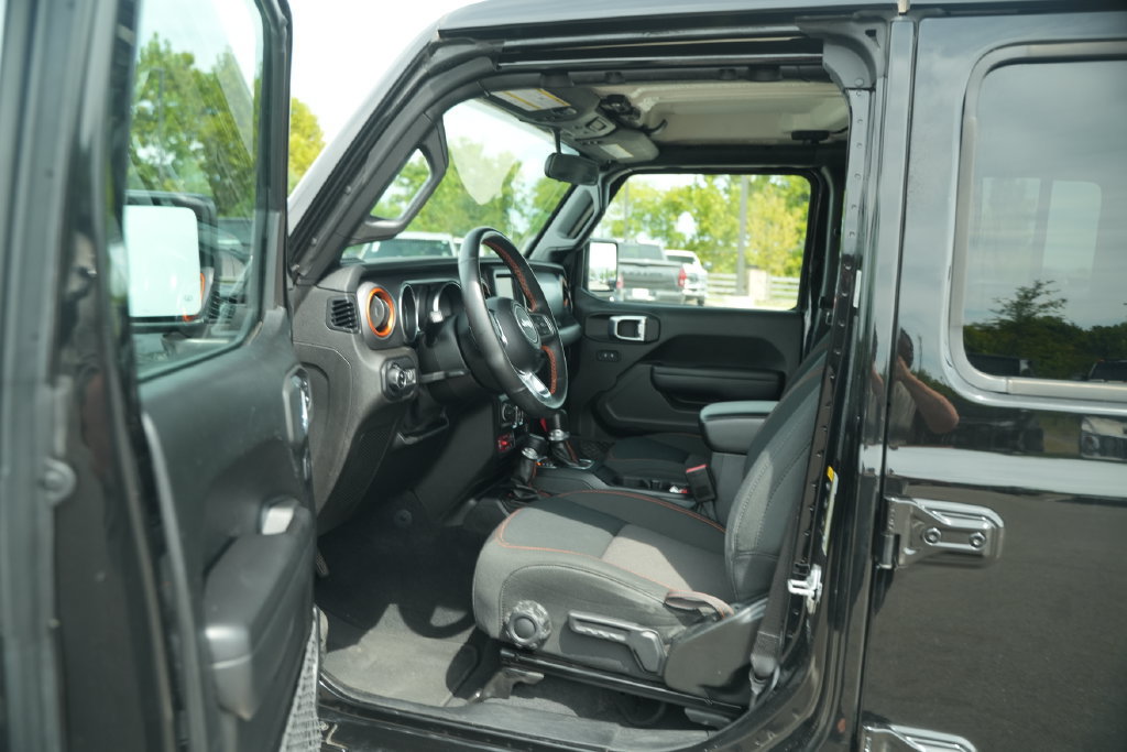 Used 2021 Jeep Gladiator Mojave w/ Trailer Tow Package AWD/4WD image 11