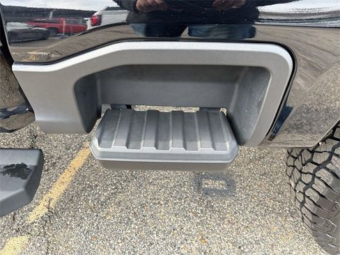 Used 2023 Ford F250 Lariat w/ Black Appearance Package image 20