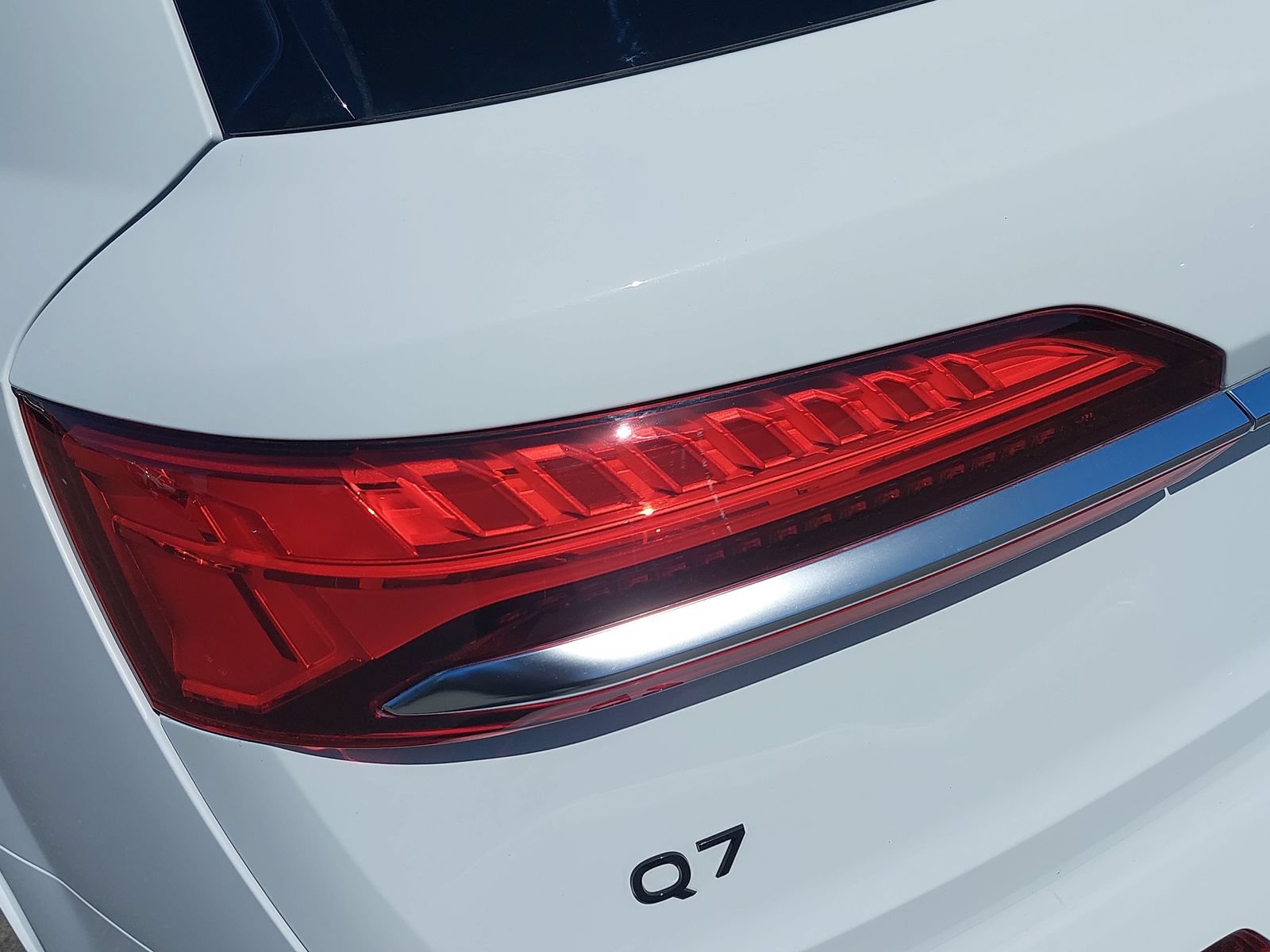 Used 2025 Audi Q7 3.0T Premium Plus AWD/4WD image 38