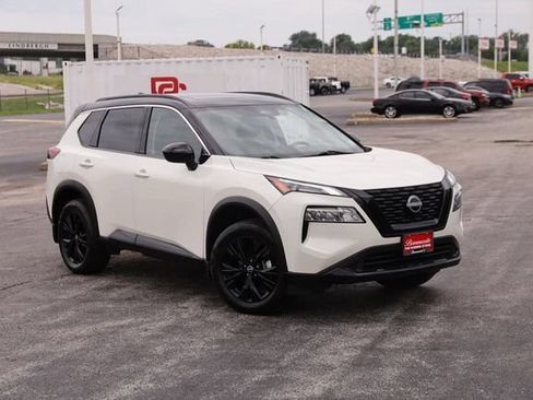 Certified 2023 Nissan Rogue SV w/ SV Premium B Package AWD/4WD image 2