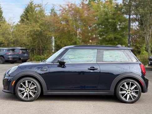 Used 2024 MINI Cooper SE FWD image 2