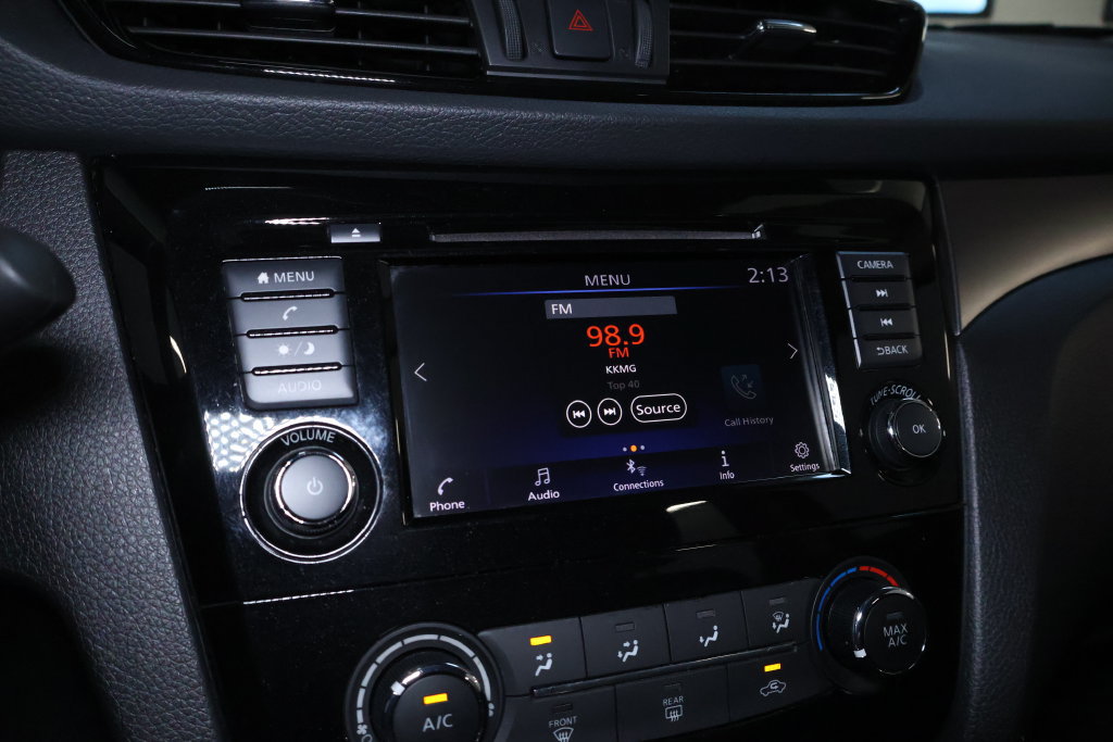 Used 2020 Nissan Rogue Sport S FWD image 24