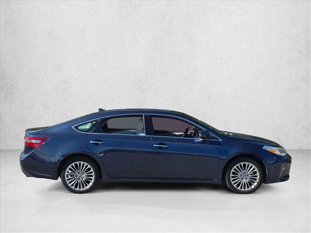 Used 2018 Toyota Avalon Limited w/ Carpet Mat Package FWD image 4