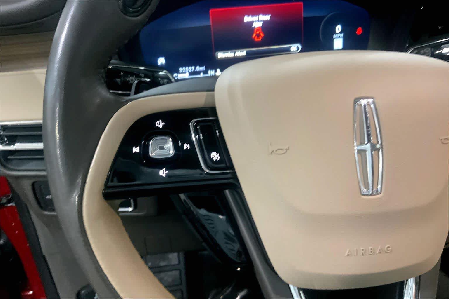 Used 2022 Lincoln Corsair Reserve w/ Equipment Group 201A AWD/4WD image 23