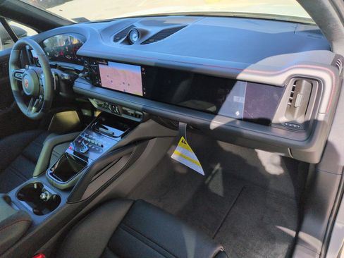 New 2026 Porsche Cayenne GTS image 26