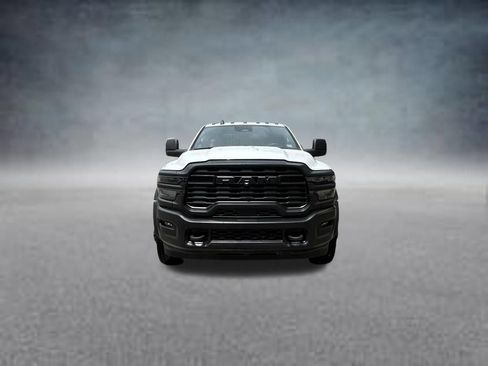 Used 2025 RAM 5500 Tradesman AWD/4WD image 2