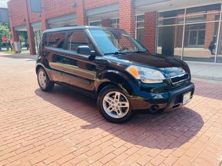 Used 2011 Kia Soul + image 1
