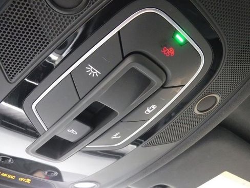 Used 2024 Audi A6 Premium Plus image 32