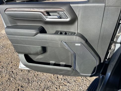 Used 2026 GMC Sierra 1500 SLT w/ SLT Premium Plus Package image 23