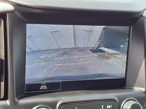 Used 2023 GMC Terrain SLT w/ Elevation Edition image 23