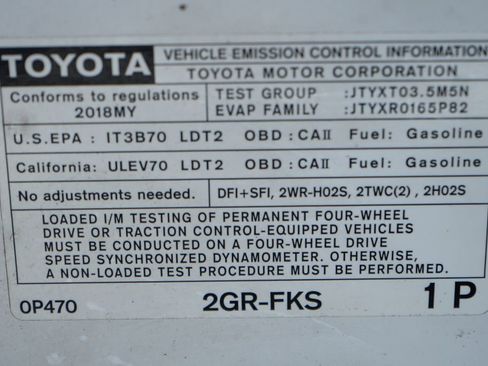 Used 2018 Toyota Tacoma TRD Off-Road w/ Technology Package image 13