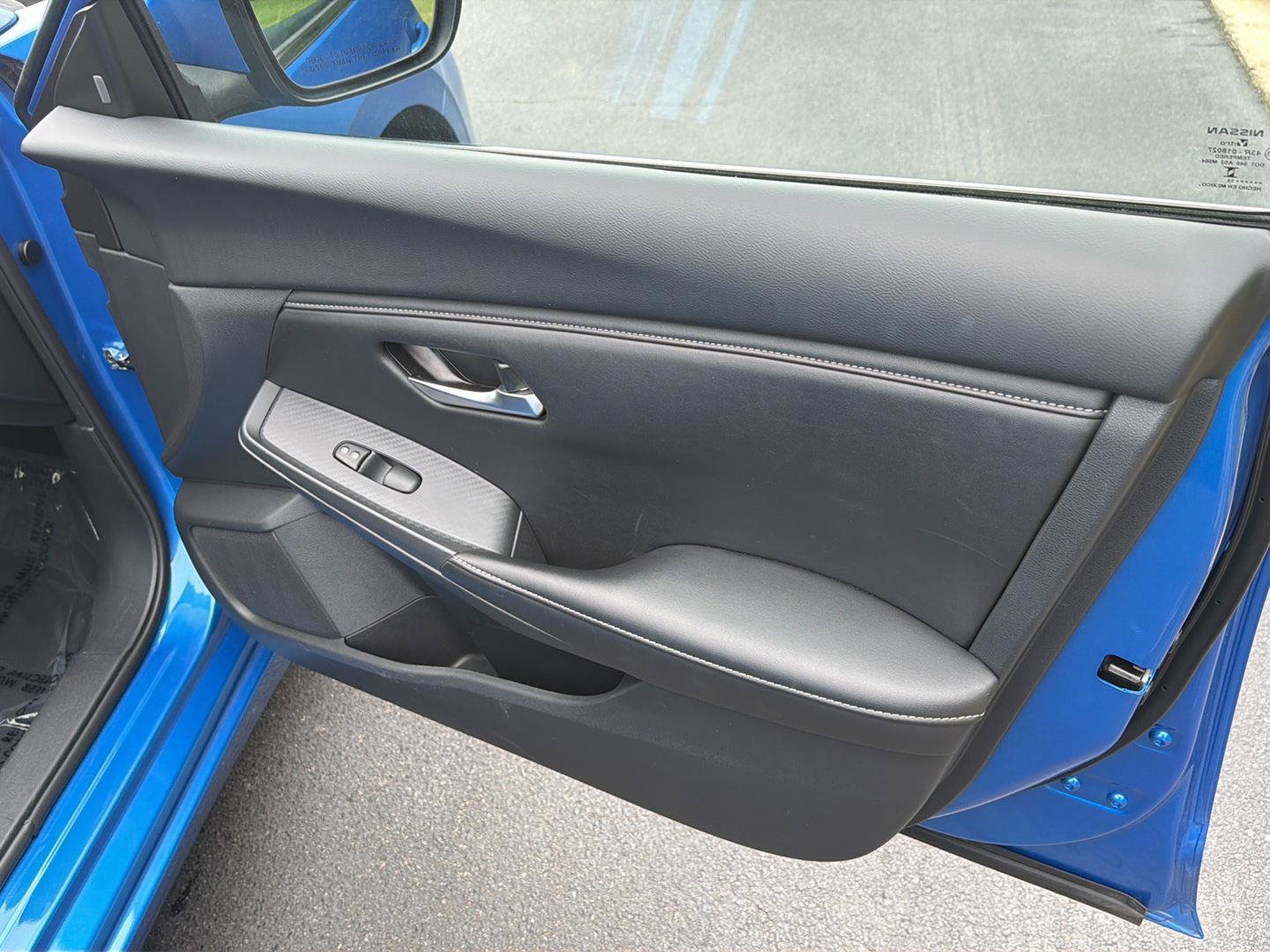 Used 2025 Nissan Sentra SV FWD image 14