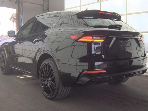 Used 2022 Maserati Levante Modena image 9