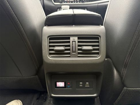 Used 2023 Nissan Rogue SL w/ SL Premium Package image 18