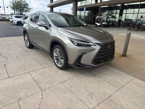 Used 2025 Lexus NX 350 AWD w/ Accessory Package (Z2) image 2