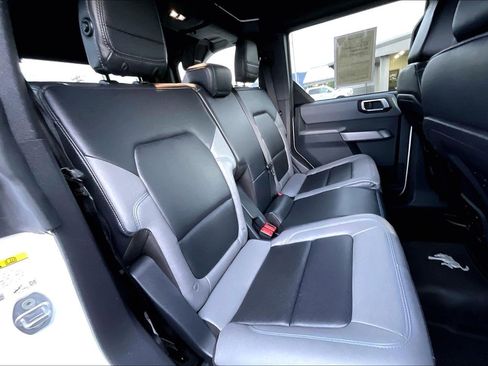 Used 2022 Ford Bronco Black Diamond image 26