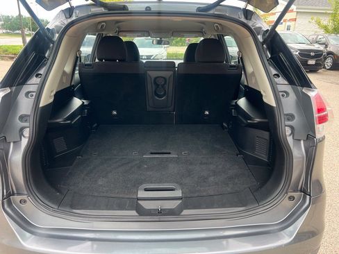 Used 2016 Nissan Rogue S FWD image 11