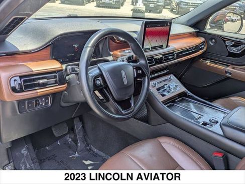 Certified 2023 Lincoln Aviator Reserve w/ Equipment Group 201A AWD/4WD image 10