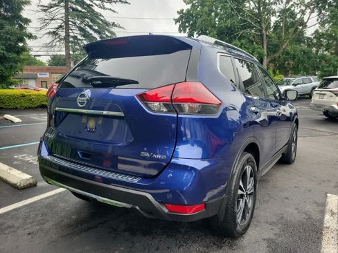 Used 2019 Nissan Rogue SV w/ Sun & Sound Touring Package AWD/4WD image 3