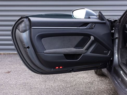 Certified 2025 Porsche 911 Carrera 4 GTS image 21