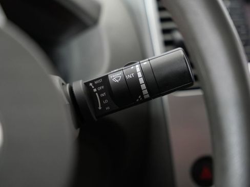 Used 2021 Nissan Frontier SV w/ Midnight Edition Floor Mats image 15