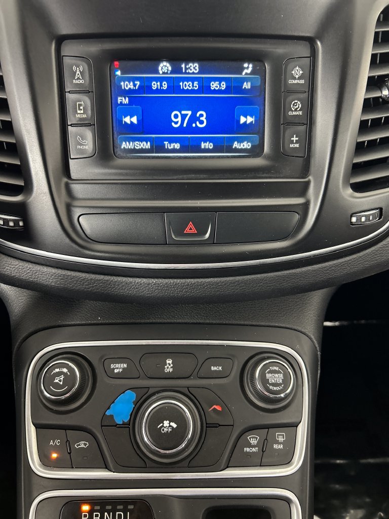 Used 2016 Chrysler 200 Limited w/ Convenience Group FWD image 14