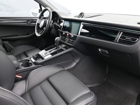 Used 2026 Porsche Macan S image 14