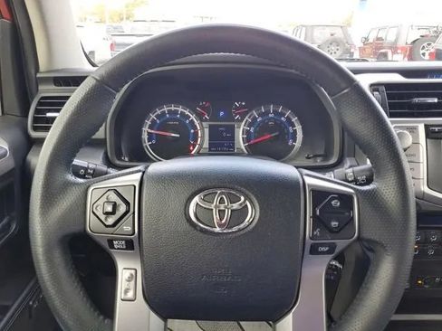 Used 2014 Toyota 4Runner Limited AWD/4WD image 24