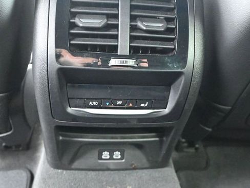 Used 2025 BMW X4 xDrive30i AWD/4WD image 19