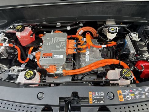 Used 2023 Chevrolet Bolt EUV LT w/ Driver Confidence Package image 10