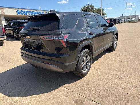 Used 2026 Chevrolet Equinox LT w/ Convenience Package II FWD image 7