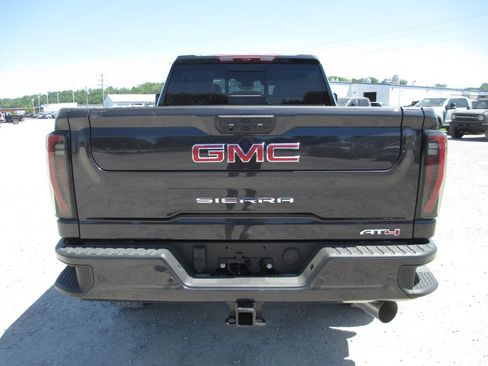 New 2026 GMC Sierra 2500 AT4 w/ AT4 Premium Plus Package AWD/4WD image 6