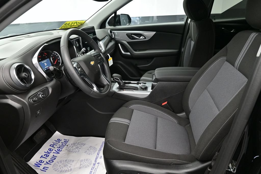 New 2026 Chevrolet Blazer LT w/ Convenience Package AWD/4WD image 11