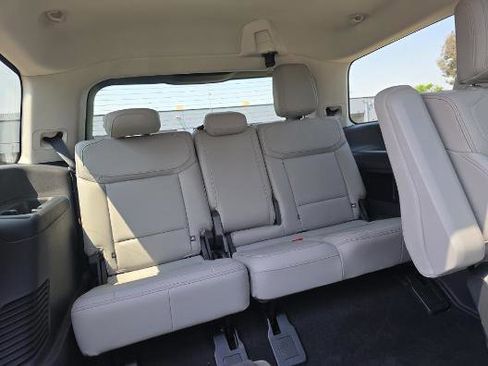 Used 2025 Ford Expedition Active image 14