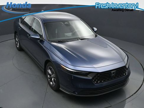 Used 2023 Honda Accord EX image 18