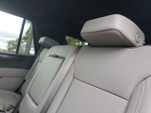 New 2026 GMC Yukon Elevation image 10