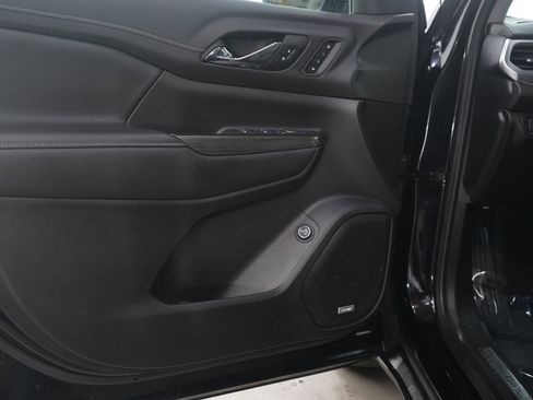 Used 2022 GMC Acadia SLT w/ Preferred Package image 21