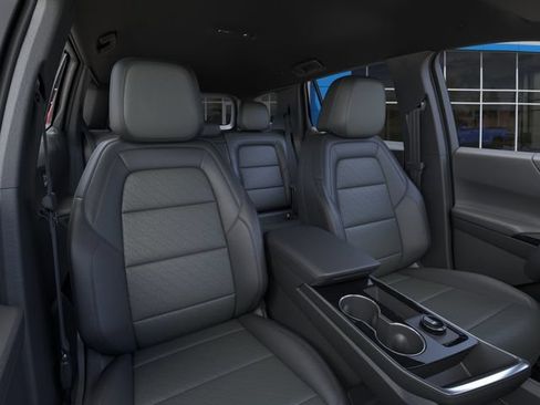 New 2027 Chevrolet Equinox LT w/ Convenience Package II FWD image 17