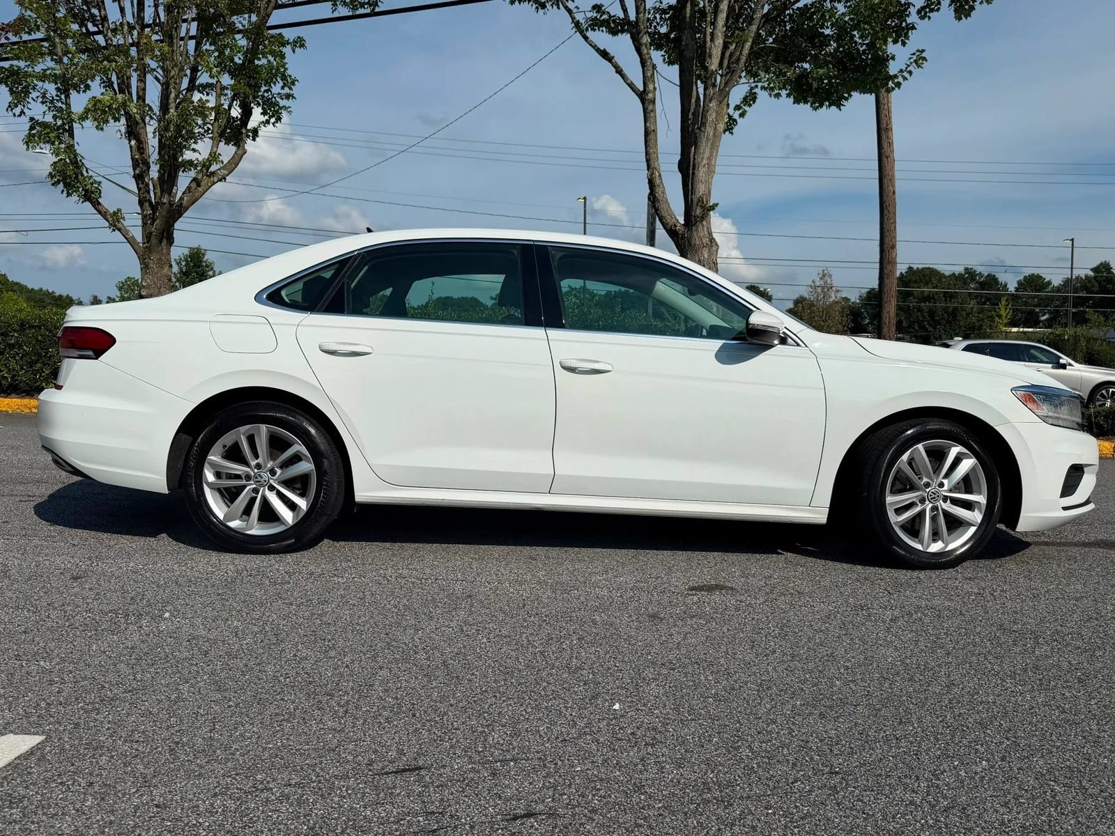 Used 2020 Volkswagen Passat 2.0T SE FWD image 6